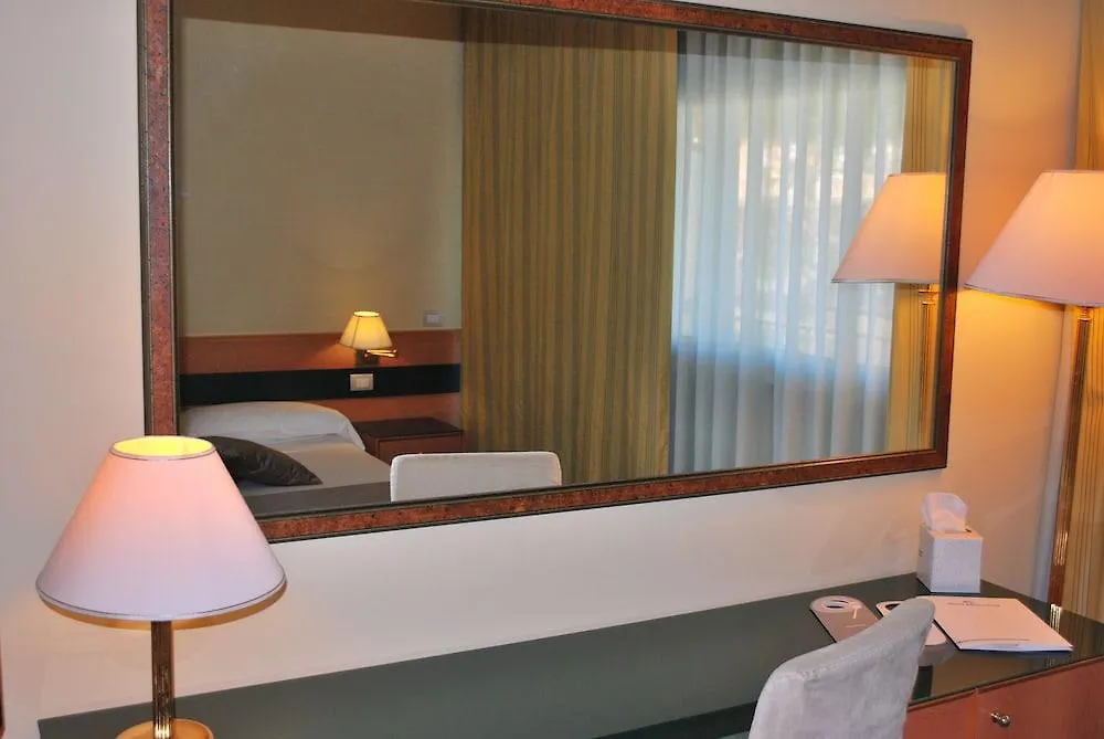 רומא Bv Hotel Oly